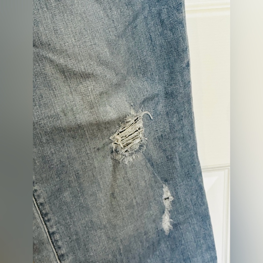 Universal Thread Light Blue Distressed High Rise Straighg Jeans Size 16 - Picture 5 of 11